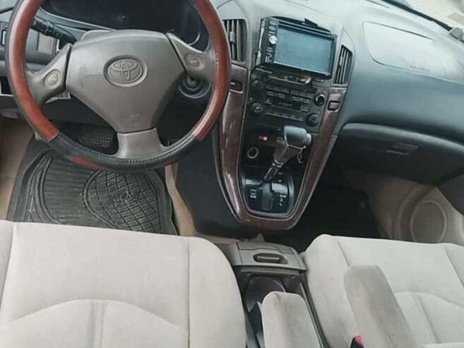 Toyota Harrier 2006 Immatriculée