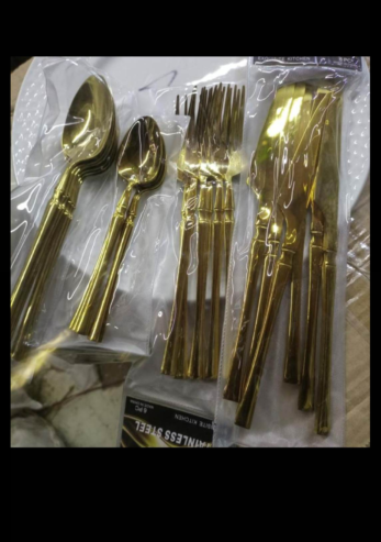 24 pieces toutes dorées