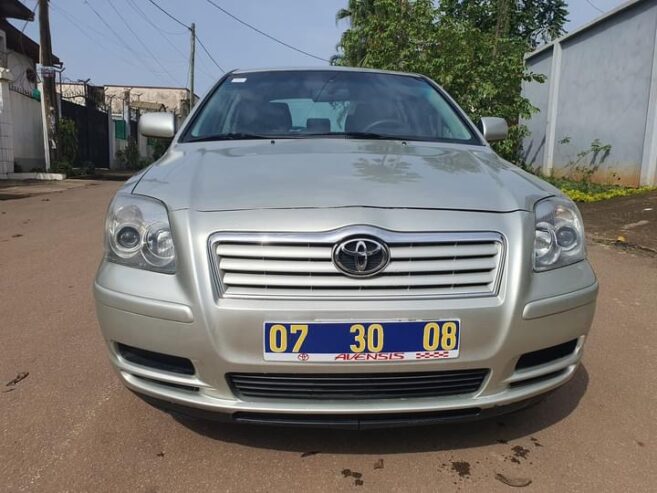 TOYOTA AVENSIS 2006 TETE DE COCHON