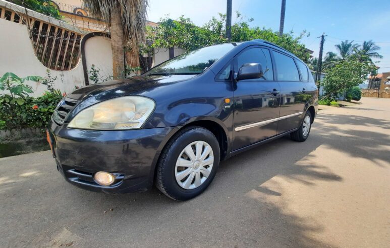 Toyota Avensis familial