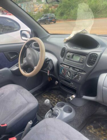 TOYOTA YARIS VERSO