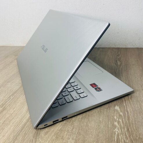 *🔥 ASUS VIVOBOOK 17 💪🏽💪🏽💪🏽☺️☺️ 💪🏽💪🏽💪🏽, 17 pouces, RYSEN 5 10ieme génération 8gb RAM //1000gb SSD 🔥 🔶 ASUS VIVOBOOK 17 🔥 🔶 PROCESSEUR AMD RYSEN 5 CPU 2.1Ghz~4.2GHZ 🔥 🔶10IEME generation 🔥 🔶 8GB RAM 🔥🔶 ROM 1000gb SSD 🔥💠6GB TOTAL CARTE GRAPHIC AMD VEGA 8 AVEC DÉDIER 512MB 🔥 🔶 ÉCRAN 17 POUCES