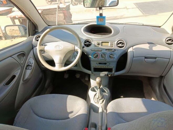 TOYOTA YARIS