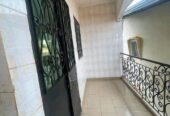 Appartement avec parking forage à Éleveur. 2 chambres 1 douche..