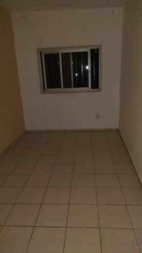 Appartement à Essomba . 2 chambres 1 douche.