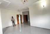 Appartement haut standing avec eau chaude parking gardien forage à Santa Barbara, bordure de route principale. 3 chambres 3 douches.