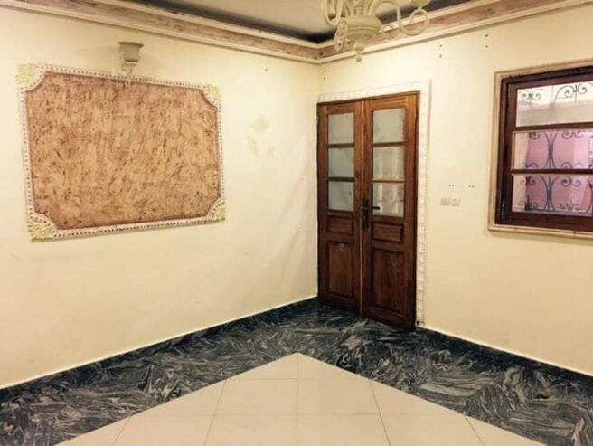 Appartement individuel a Messassi. 3 chambres 2 douches.