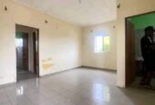 Appartement avec parking forage à Éleveur. 2 chambres 1 douche..
