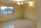 Appartement neuf avec parking forage gardien à Odza lycée. 2 chambres 2 douches.
