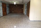 Appartements et studios haut standing à Odza B10, avec clim, eau chaude parking gardien, forage, magasin. 2 chambres 2 douches.