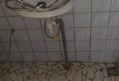 Appartement avec parking gardien eau chaude à Biteng. 3 chambres 2 douches.