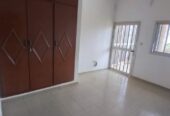 Appartement avec eau chaude baignoire gardien parking à Santa Barbara. 2 chambres 2 douches