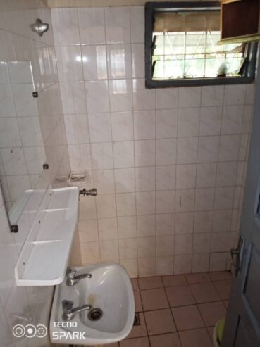Appartement à Titi garage. 2 chambres 1 douche.
