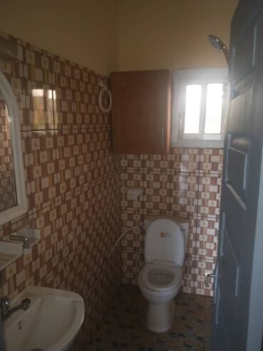 Appartement avec parking forage à Emana. 2 chambres 2 douches