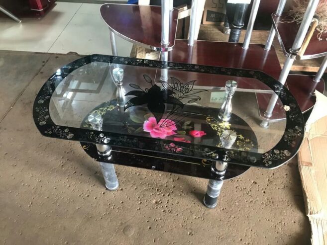 Table salon vitrée