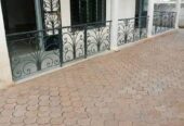 Appartement individuel avec parking baignoire à Odza auberge bleue. 3 chambres 3 douches..