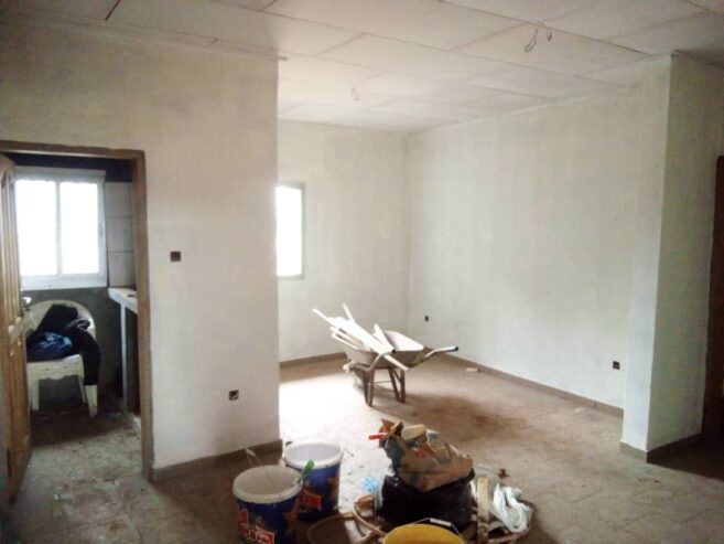 appartement avec parking Mimboman sapeur 2 chambres 1 douche