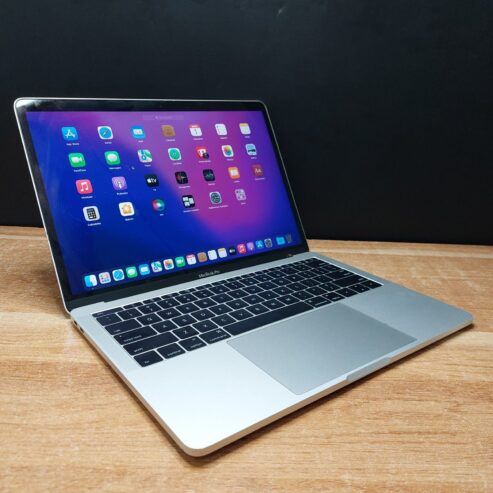 MACBOOCK PRO 2017