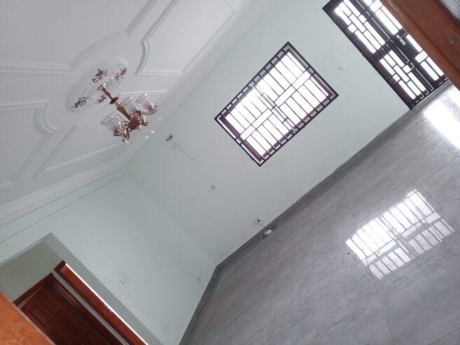 appartement neuf haut standing en bordure de route, avec interphone, gardien forage parking Mimboman. 2 chambres 2 douches