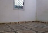 Appartement avec parking à Kondengui. 2 chambres 1 douche