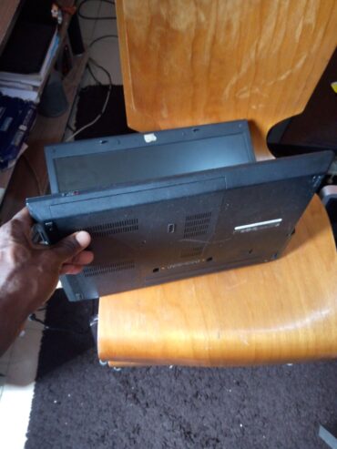 DELL i5 ( 40 000 FCFA)