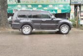 Location de Mitsubishi pajero