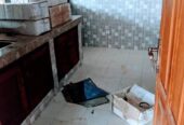 Appartement neuf haut standing, avec parking, forage à Odza petit marché.2 chambres 3 douches.