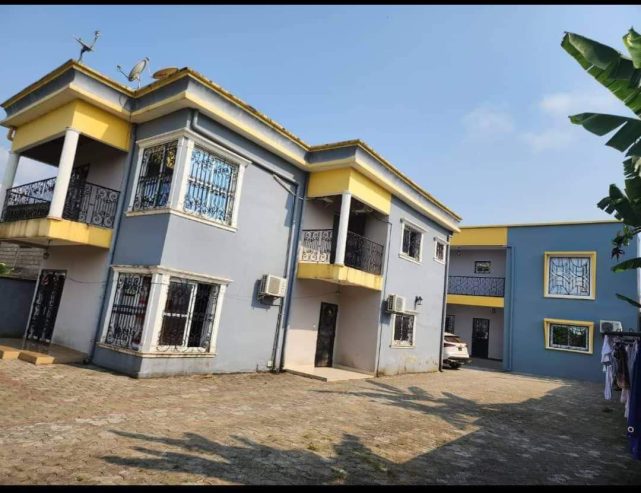 Duplex à vendre à Douala quartier JAPOMA