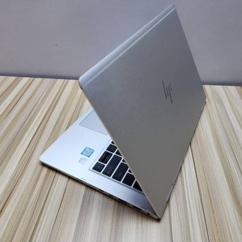 HP elitebook 1030 G8