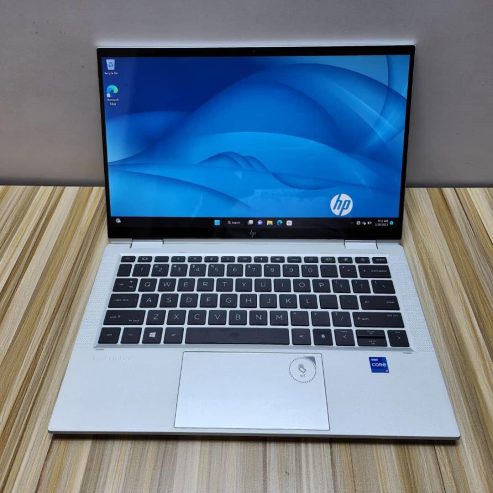 HP elitebook 1030 G8