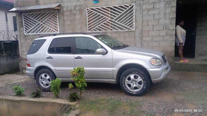 Mercedes ml 320 automatique essence climatisé à vendre douala