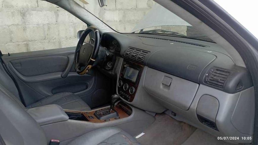 Mercedes ml 320 automatique essence climatisé à vendre douala