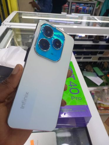 Infinix hot 40 pro 256giga/16