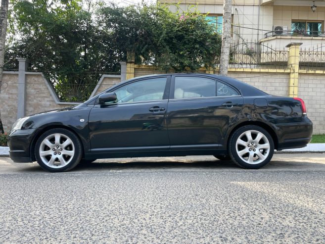 Toyota avensis 2005 occasion Europe