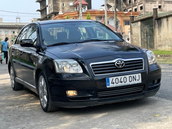 Toyota avensis 2005 occasion Europe