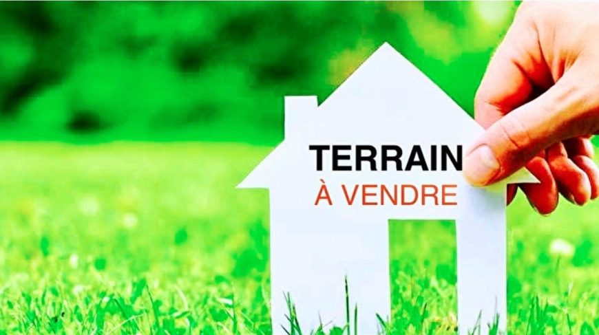 Terrain commercial titré de 1600m² à vendre poste centrale