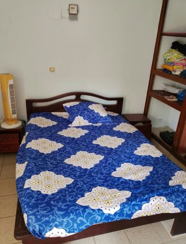 Chambre meublée